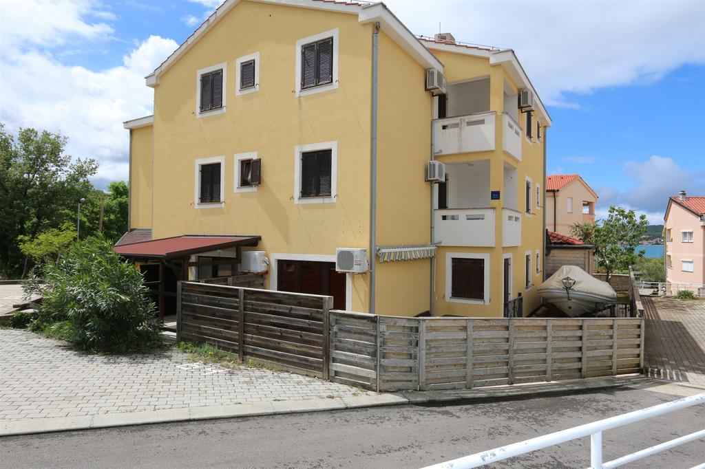 Apartment Bensak Klimno Eksteriør billede