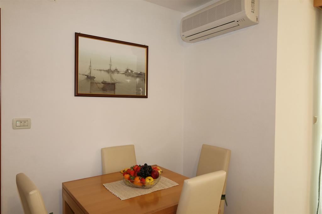 Apartment Bensak Klimno Eksteriør billede